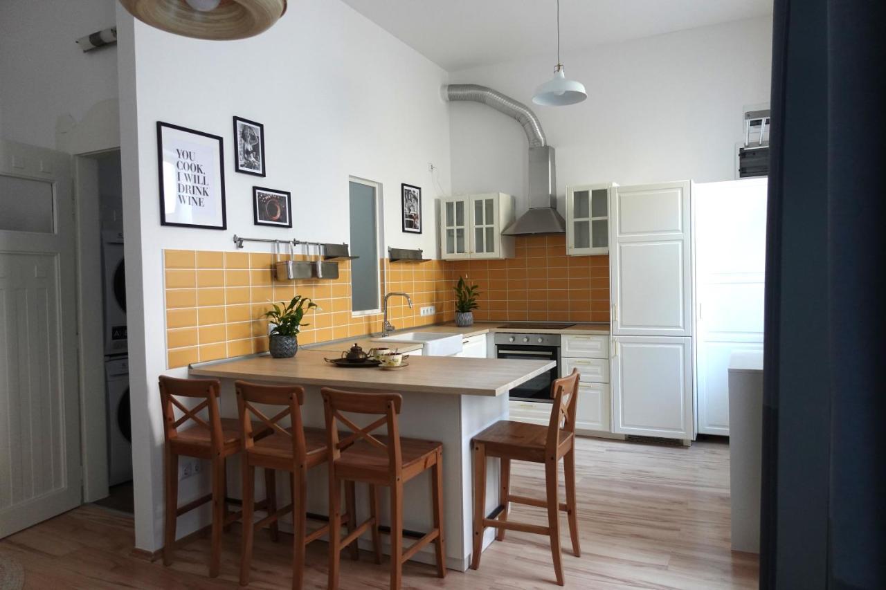 Bpr Pastellion Art Home In Buda Budapest Eksteriør billede